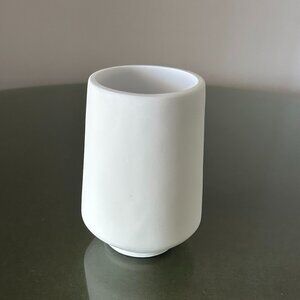 Kassatex NWT White Toothbrush Holder